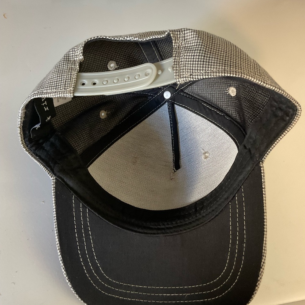 Hat - Picture 3 of 3